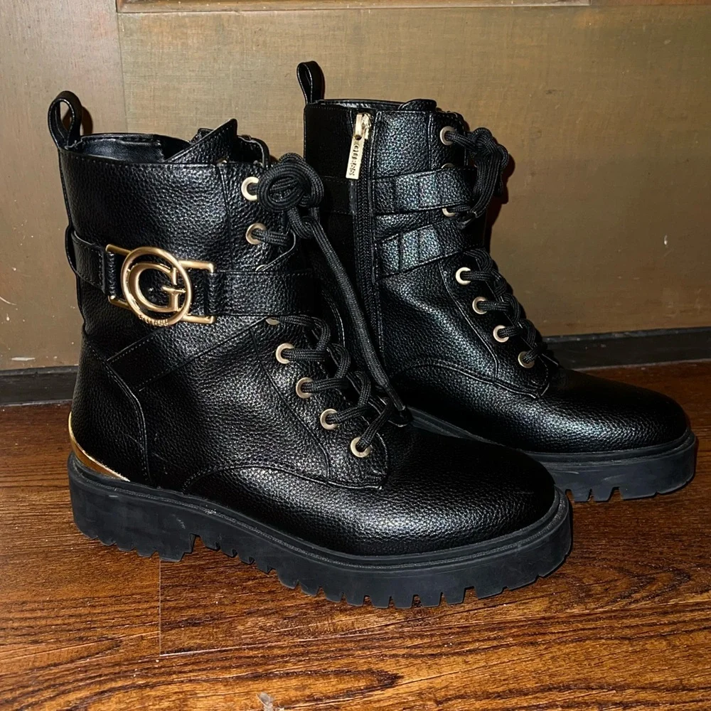 Guess Black Leather Gold Accent Lace Up Zip Moto Combat Ankle Boots Size 6.5 - Picture 7 of 13